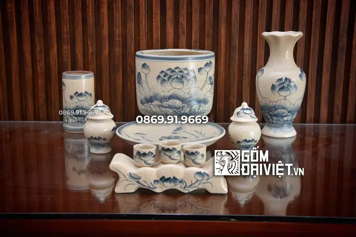 Bộ Đồ Thờ Phật Vẽ Hoa Sen Men Rạn Cổ Đơn Giản Dt026 - Gốm Đại Việt