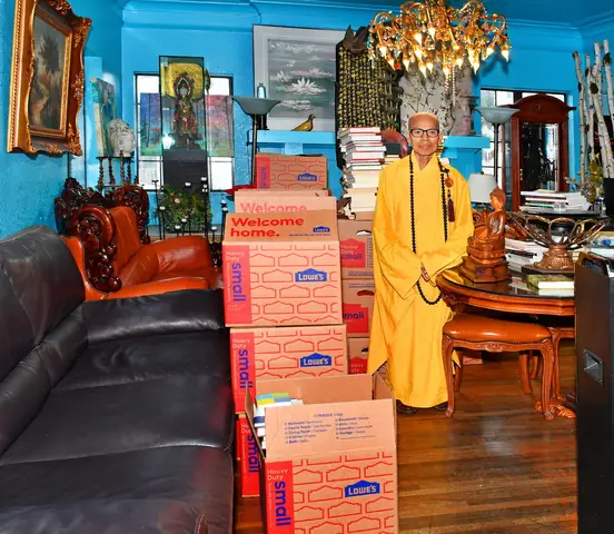 Hòa Thượng Thích Như Minh Và Thư Viện Phật Học Huyền Không, Hoa Kỳ.