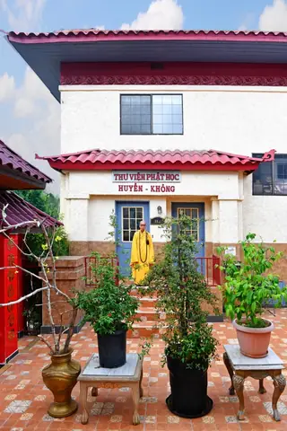 Hòa Thượng Thích Như Minh Và Thư Viện Phật Học Huyền Không, Hoa Kỳ.