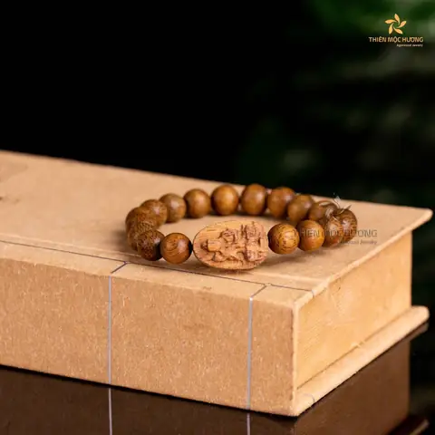 Người Tuổi Tuất, Tuổi Hợi – Phật A Di Đà