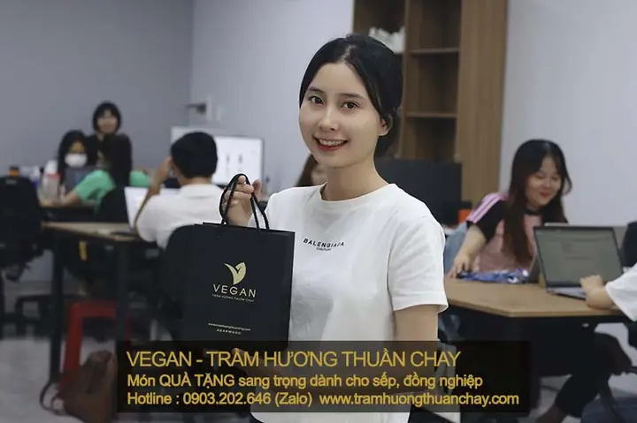 Chi Tiết Vòng Tay Trầm Hương Thuần Chay