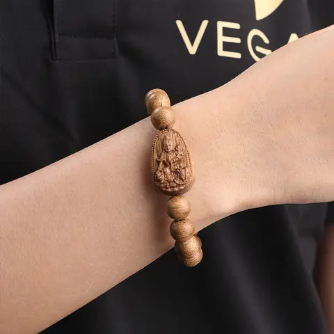 Chi Tiết Vòng Tay Trầm Hương Thuần Chay