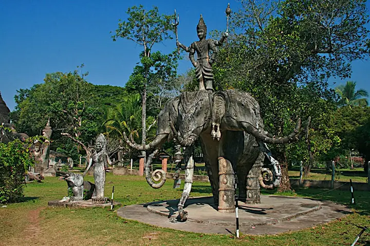 Tham Quan Vườn Tượng Phật Xiêng Khuôn Ở Vieng Chan, Lào Có Gì