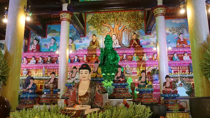 Trang Nghiêm, Thanh Tịnh Dưới Chân Núi Ngũ Hành Sơn