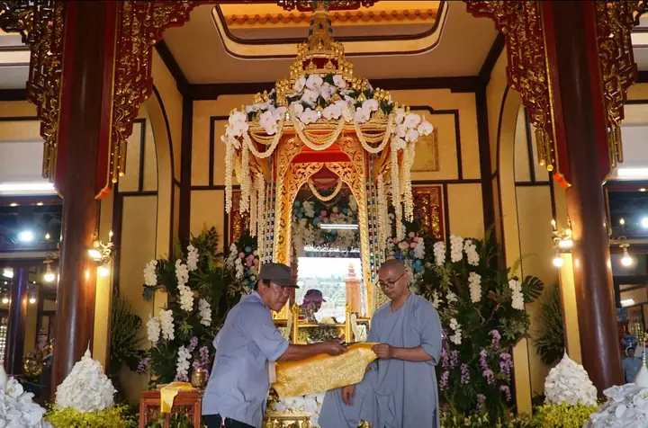 Trang Nghiêm, Thanh Tịnh Dưới Chân Núi Ngũ Hành Sơn