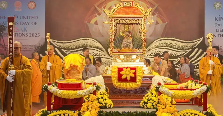 Ngôi Chùa Được Tôn Trí Xá Lợi Phật Tại Việt Nam Có Gì Đặc Biệt ...