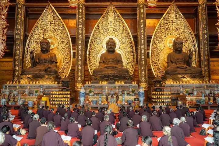 Chùa Tam Chúc: Ngôi Chùa Lớn Nhất Việt Nam