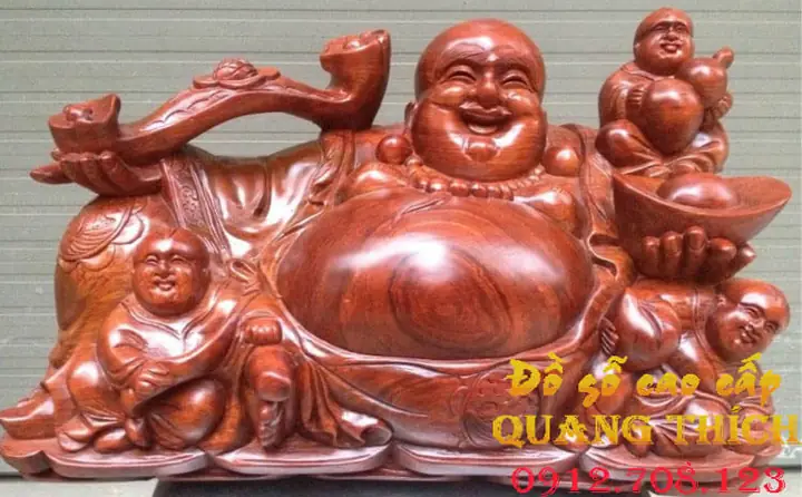 Tượng Phật Di Lặc Với Gậy Như Ý