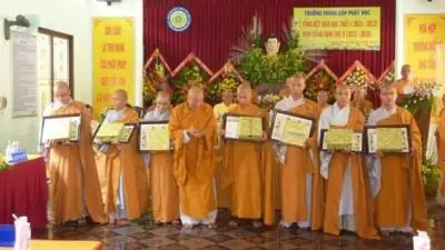 Tìm Hiểu Y Phục Tu Sĩ Của Phật Giáo Nam Tông Khmer Và ...