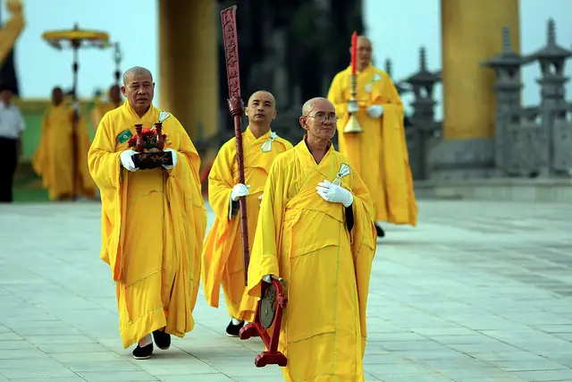 Vài Suy Nghĩ Về Y Phục Phật Giáo Trong Đời Sống Sinh Hoạt Tăng Già ...