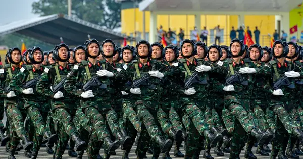 Tổng Hợp Luyện Diễu Binh, Diễu Hành Cho Lễ Kỷ Niệm 50 Năm Ngày ...