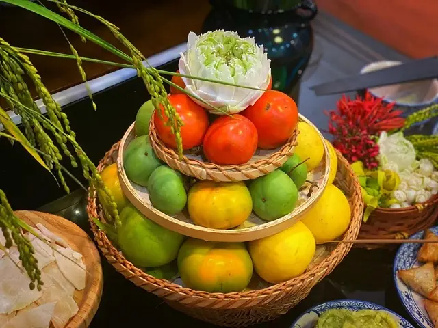 Tùy Vào Điều Kiện, Hoàn Cảnh Gia Chủ Mà Mỗi Gia Đình Sẽ Chuẩn Bị Mâm Cúng Hoa Quả Giản Dị Hay Cầu Kỳ. Tuy Nhiên, Các Loại Hoa Quả Trong Mâm Cúng Phải Được Tuyển Chọn Kỹ Càng.