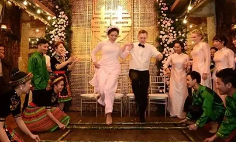 Top 7 Mẫu Áo Dài Cho Thầy Cúng Sang Trọng, Phù Hợp Tôn Giáng