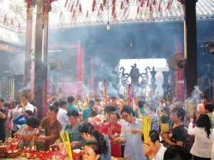 Đi Chùa, Đi Cúng Tháng Giêng – Cvd