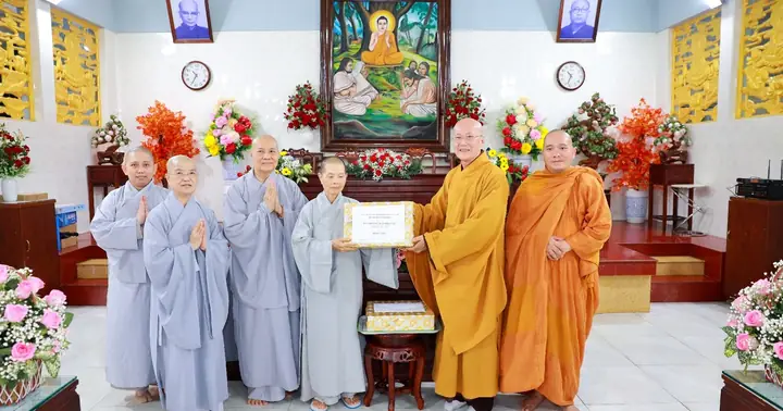 Ban Hướng Dẫn Phật Tử Ghpgvn Tp.hcm Thăm, Sách Tấn Đạo Tràng ...