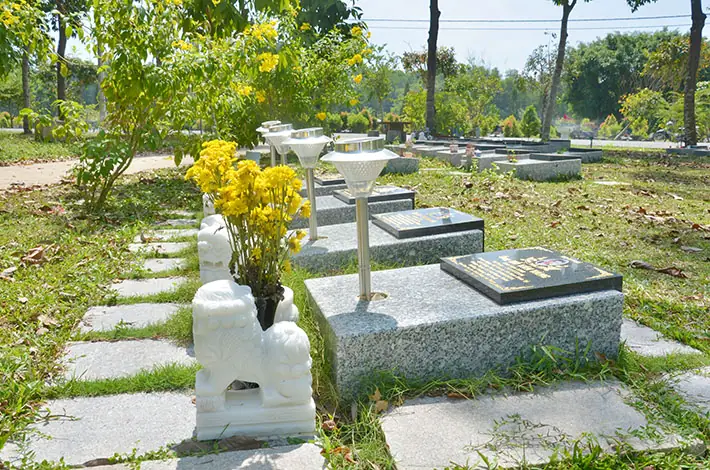 Khu Mộ Cải Táng - Hoa Viên Chánh Phú Hòa Bình Dương