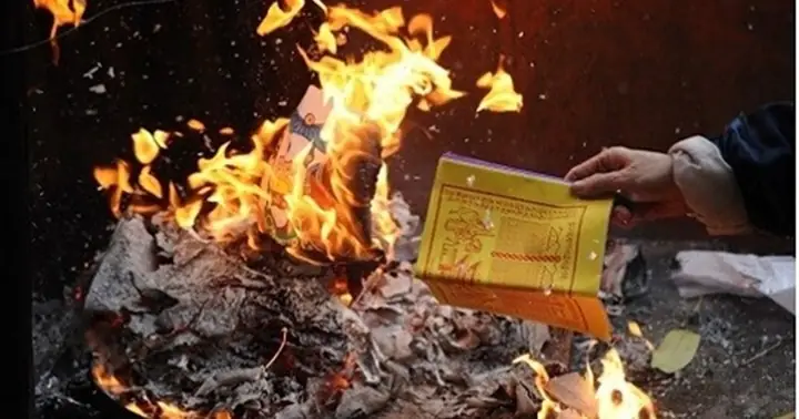 Văn Khấn Lễ Hóa Vàng Cho Tết Canh Tý 2020