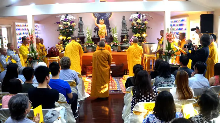 Đại Lễ Phật Đản Vừa Được Tổ Chức Tại Chùa Khánh Hỷ, Garden Grove