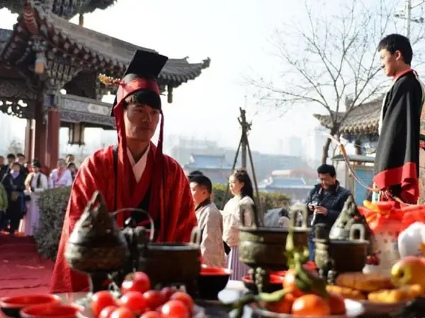 Cẩm Nang Văn Khấn Đông Chí: Ý Nghĩa, Mâm Cúng Và Bài Văn Chuẩn 2026