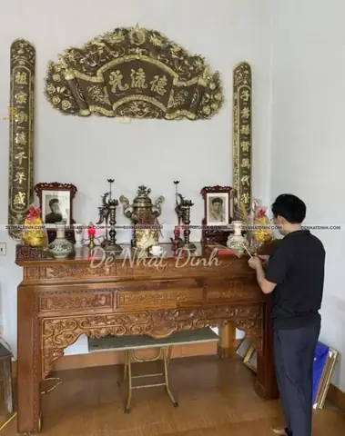 Cẩm Nang Chi Tiết Lập Bàn Thờ Ông Táo: Chuẩn Bị, Nghi Thức & Bài Cúng