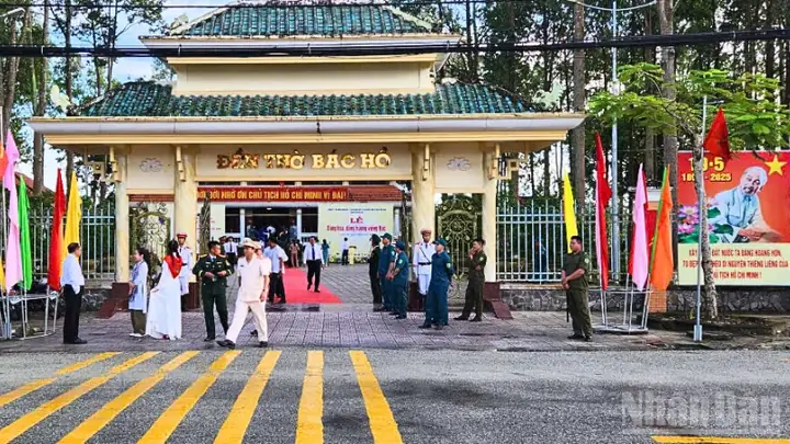 Người Hơn 50 Năm Gìn Giữ Đền Thờ Bác Hồ | Báo Nhân Dân Điện Tử