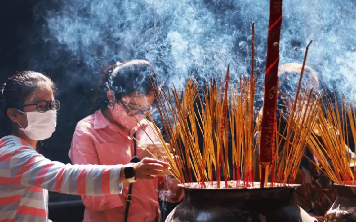 Cẩm Nang Cúng Mùng 1 Hàng Tháng: Lễ Vật Và Bài Văn Khấn Chuẩn Nhất