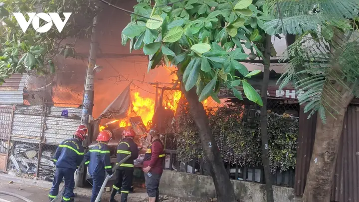 Cẩm Nang Bài Cúng Mùng 2 Tết: Văn Khấn, Lễ Vật Và Nghi Thức Truyền Thống