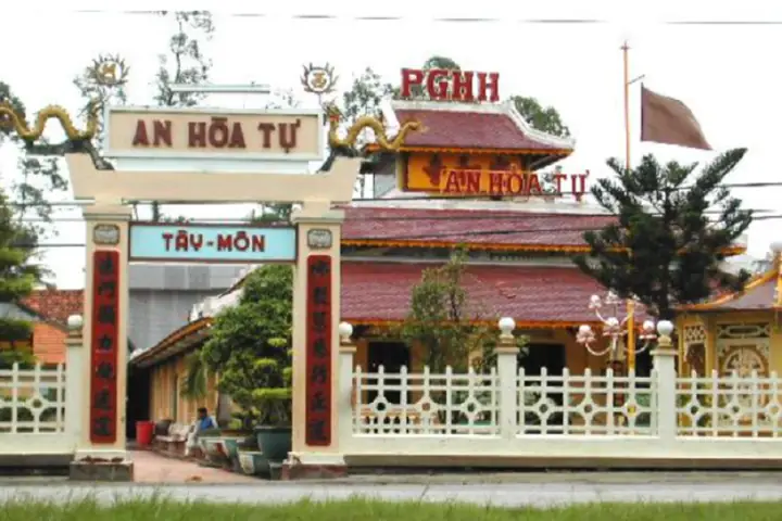 Cẩm Nang Văn Khấn Và Nghi Lễ Phật Giáo Hòa Hảo Chuẩn Xác Cho Tín Đồ Tại Gia