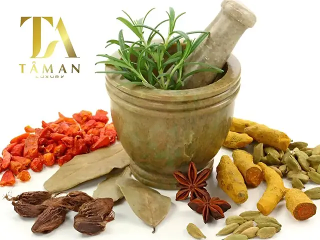 Bài Cúng Tẩy Uế Bàn Thờ: Chi Tiết Quy Trình & Văn Khấn Chuẩn