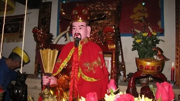 Cẩm Nang Bài Cúng Thành Hoàng Làng: Chi Tiết Từ Lễ Vật Đến Văn Khấn Cho Người Mới