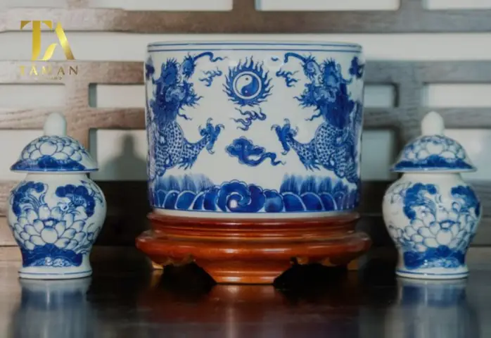 Cẩm Nang Bài Cúng Thay Bát Hương Chuẩn Tâm Linh Cho Gia Chủ