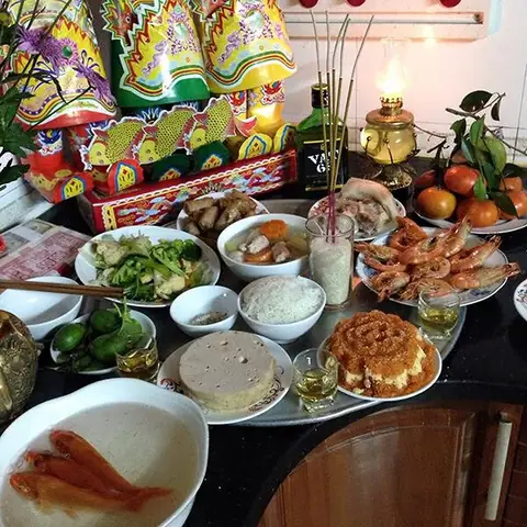 Cẩm Nang Chuẩn Bị Lễ Vật Và Bài Văn Khấn Thần Bếp