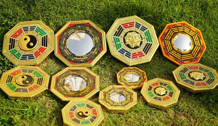 Bài Cúng Treo Gương Bát Quái: Ý Nghĩa, Nghi Lễ Và Những Lưu Ý Quan Trọng