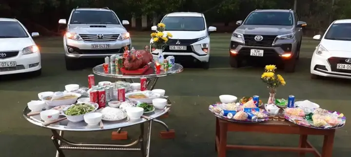 Văn Khấn Cúng Xe Mới: Cẩm Nang Chi Tiết Từ Lễ Vật Đến Nghi Thức