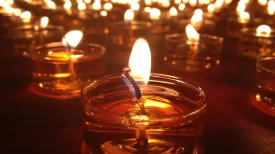 Ý Nghĩa Cúng Dường Đèn