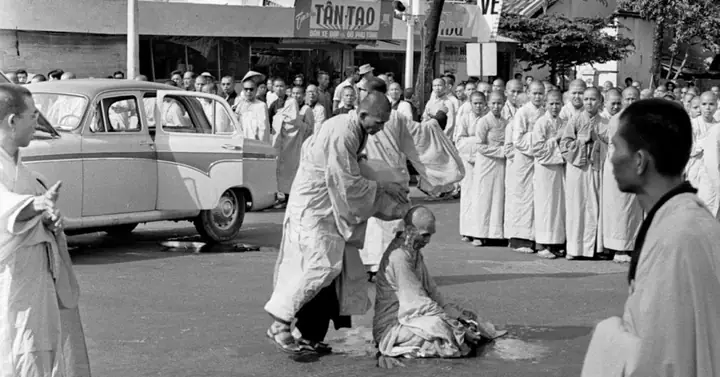 Hòa Thượng Thích Quảng Đức Tự Thiêu Hay Bị Thiêu?