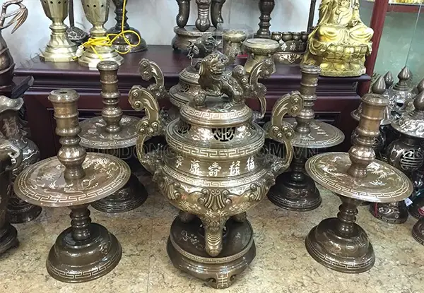 Phân Biệt Các Loại Đồ Thờ Bằng Đồng, Cách Chọn Mua Đồ Thờ Bằng Đồng:
