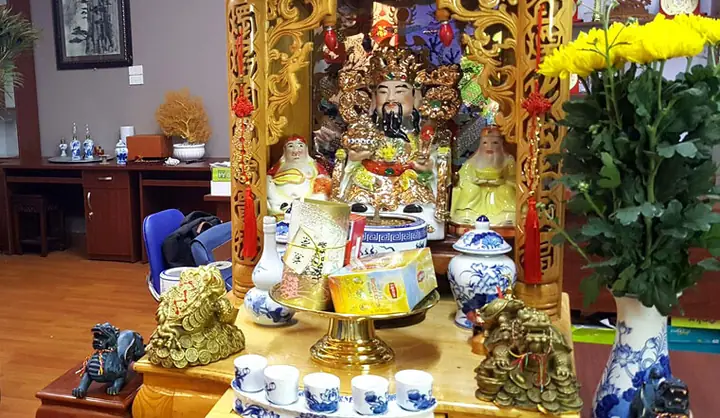 Hướng Dẫn Bài Trí Bàn Thờ Ông Địa, Thần Tài Ngày Tết Đúng Chuẩn ...