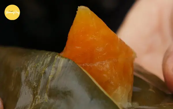 Bước 6: Luộc Bánh Ú Tro