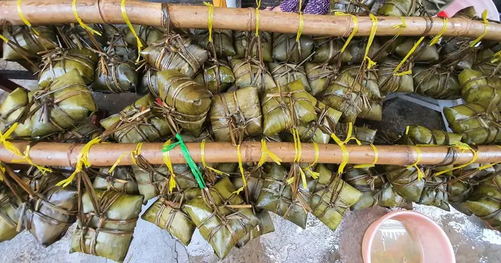 Tết Đoan Ngọ: Người Hoa Ở Chợ Lớn Nấu Bánh Bá Trạng Không Kịp ...