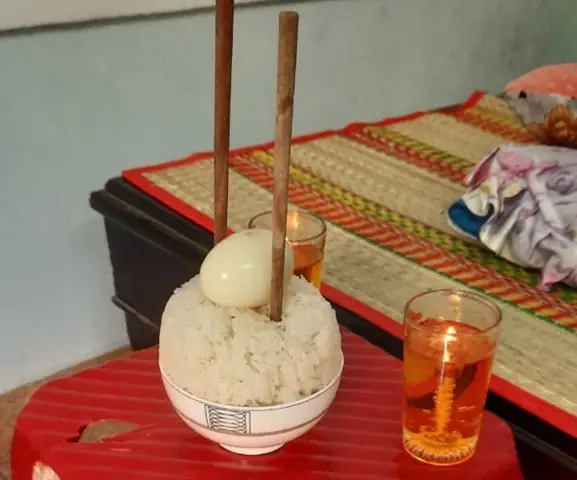 Bát Cơm Cúng Người Chết: Ý Nghĩa, Nghi Lễ Và Những Điều Kiêng Kỵ Cần Nhớ
