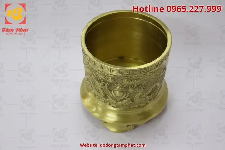 Bát Hương Đồng Và Bát Hương Làm Bằng Sứ Nên Chọn Loại Nào?