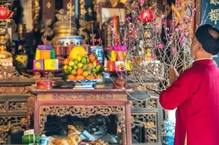 Cách Bày Mâm Cỗ Cúng Giao Thừa Tết Ất Tỵ 2025 - Tạp Chí Người ...