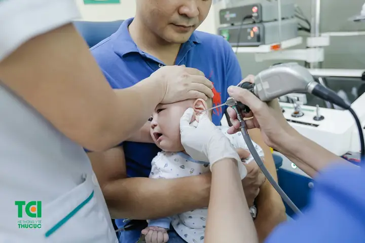 Viêm Tai Giữa Trẻ Em: Mùa Hè, Ba Mẹ Cần Đặc Biệt Cẩn Trọng