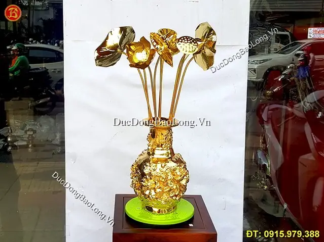 Top 5 Mẫu Bình Hoa Thờ Cúng Đẹp, Ý Nghĩa Cho Gian Thờ Gia Tiên & Phật Đạo