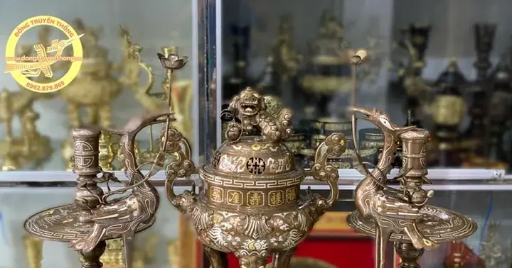 Bộ Đồ Thờ Cúng Bằng Đồng Đầy Đủ Gồm Những Gì?