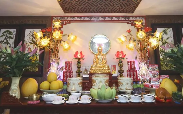 Bố Trí Đèn Phòng Thờ Sao Cho Đúng? Nguyên Tắc & Kiêng Kỵ Cần Biết