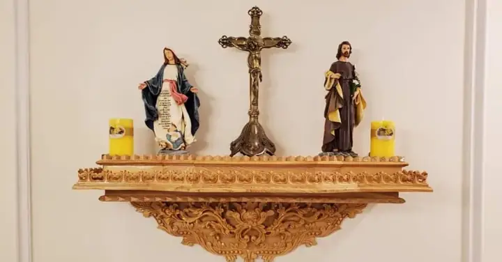 Đèn Led Trang Trí Bàn Thờ Chúa: Tạo Ánh Sáng Tôn Nghiêm, Linh ...