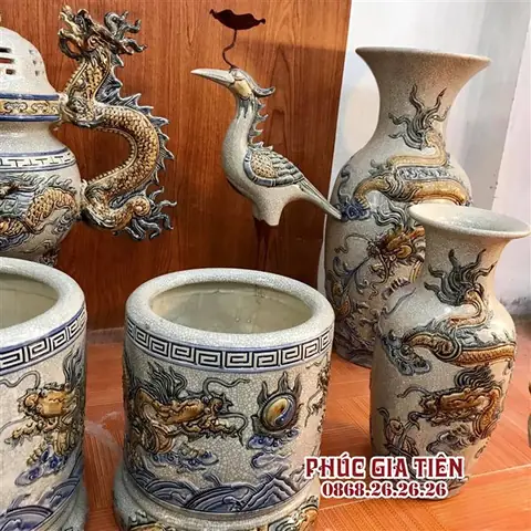 Các Loại Hoa Cúng Ngày Tết: Cẩm Nang Chọn Hoa Mang Lại Tài Lộc Cho Gia Chủ