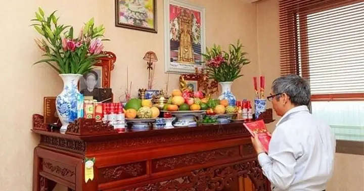 Cách Bày Đồ Cúng Trên Bàn Thờ Ngày Giỗ, Tết: Cẩm Nang Chuẩn Chỉnh Cho Gia Chủ Việt